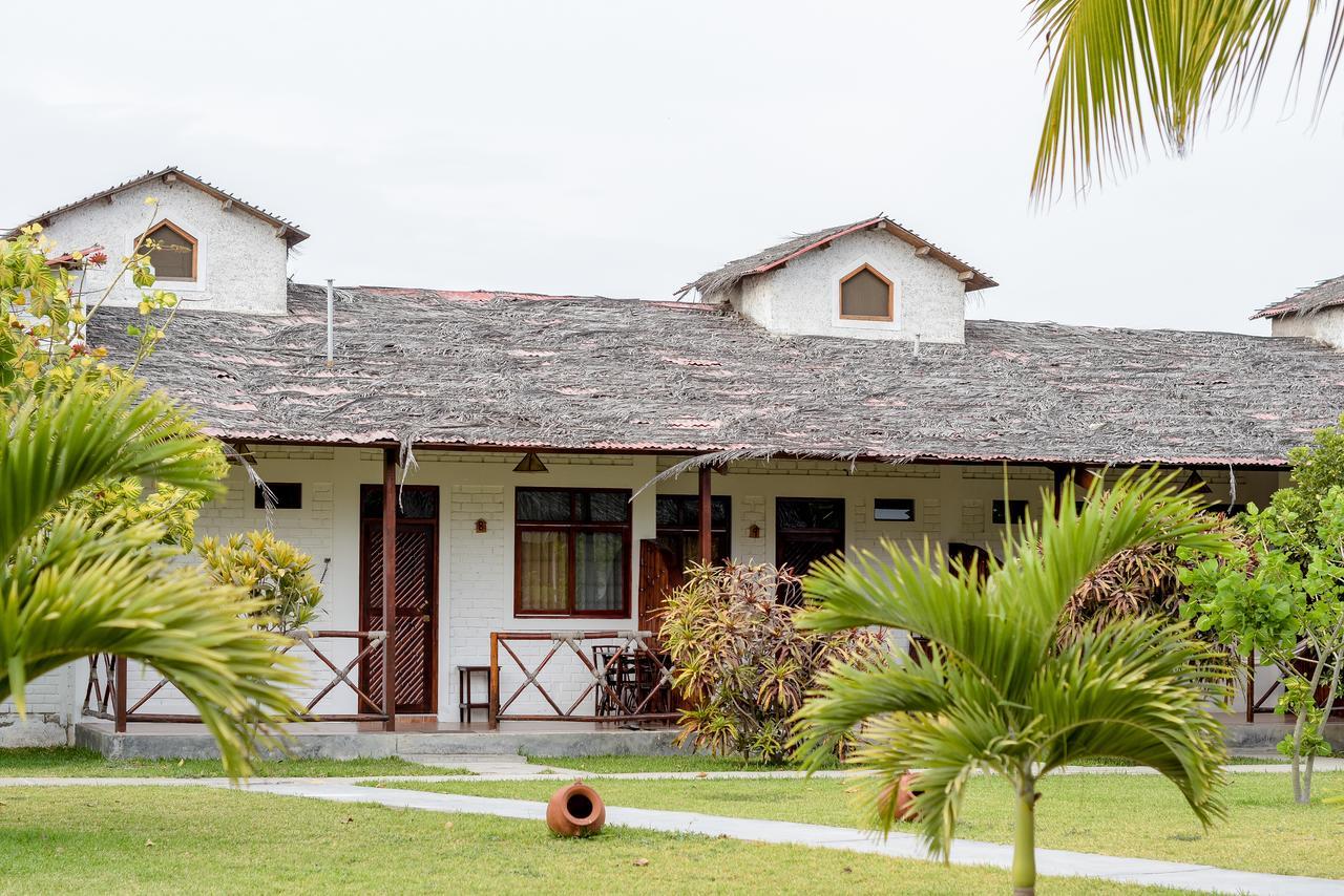 La Choza Bungalows Tambo Grande Buitenkant foto